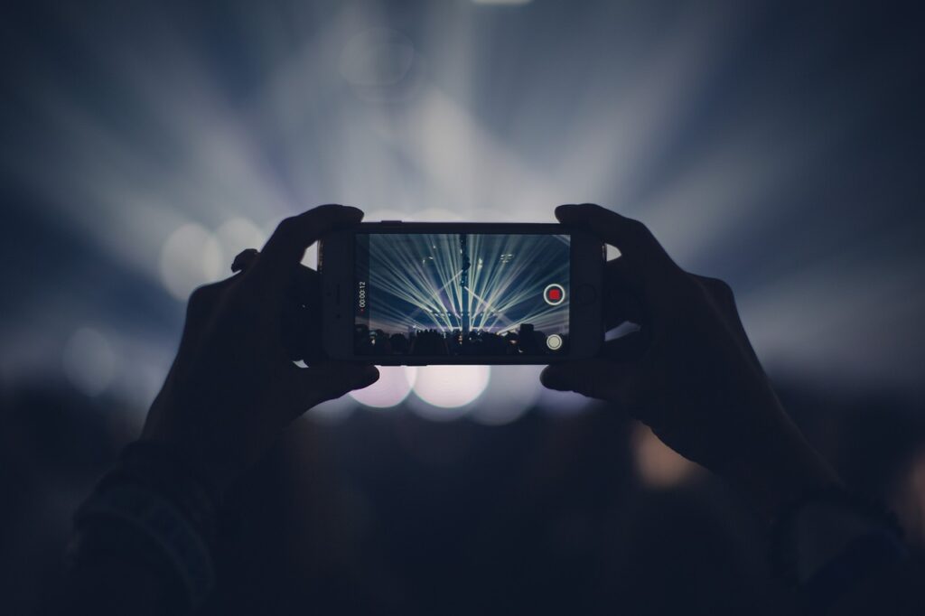 産後におすすめのライブレッスンをZOOMで受けられるジムは？